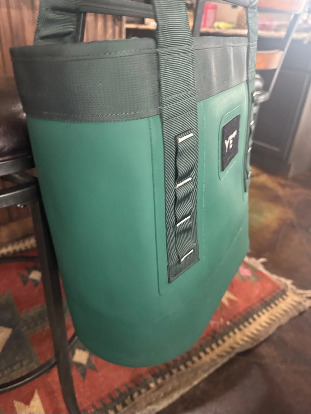 YETI Blackforest Camino 20